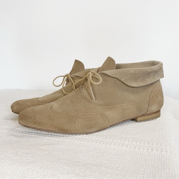 Wolverine Shoes - WOLVERINE 1000 Mile Chukka Suede Boots Womens size 10